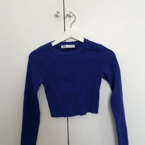 Tröja - Mörkblå tröja från zara 💗💗