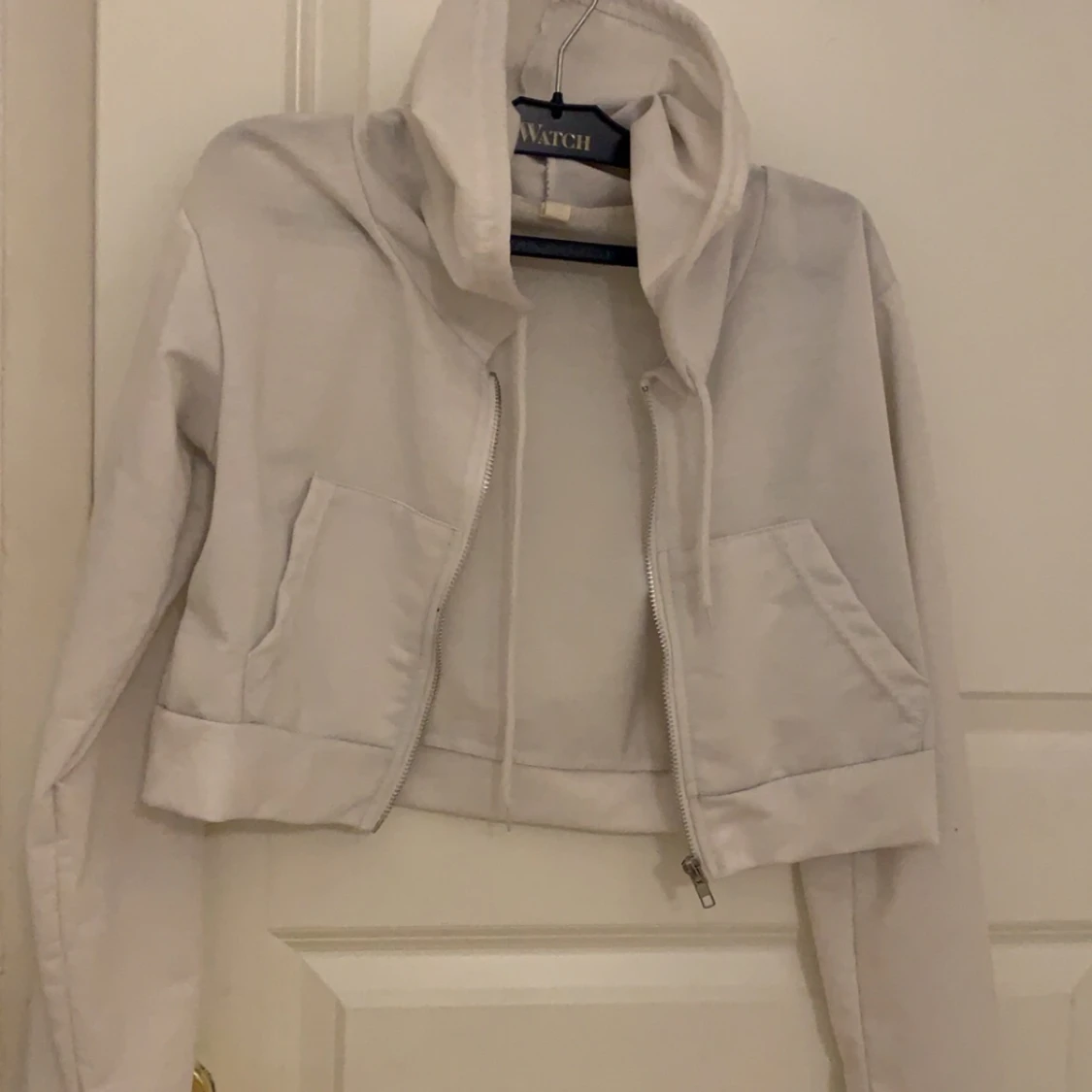 Croppad zip hoodie vit