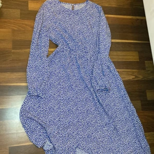 Klänning  - Klänning från Shein! Storlek 36/S