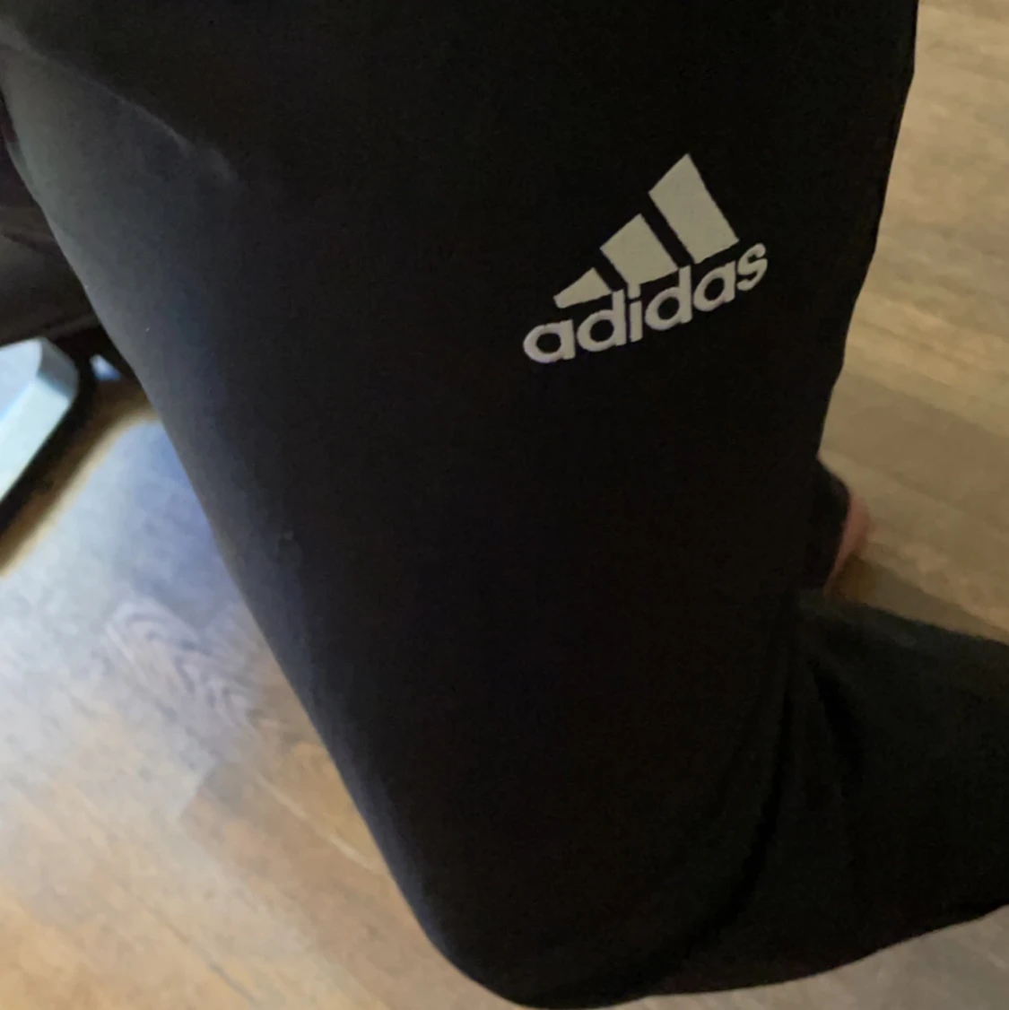 Adidasbyxor storlek L - 91