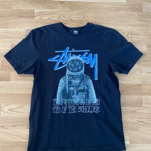 Stüssy T-shirt  - Bra skick, näst intill aldrig använd 