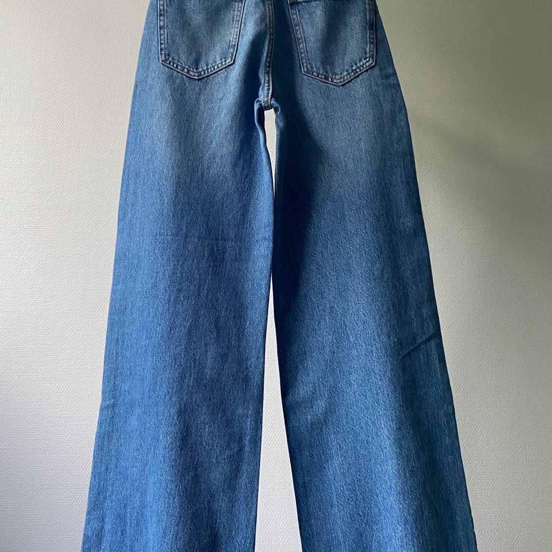 Blåa vida jeans - 90