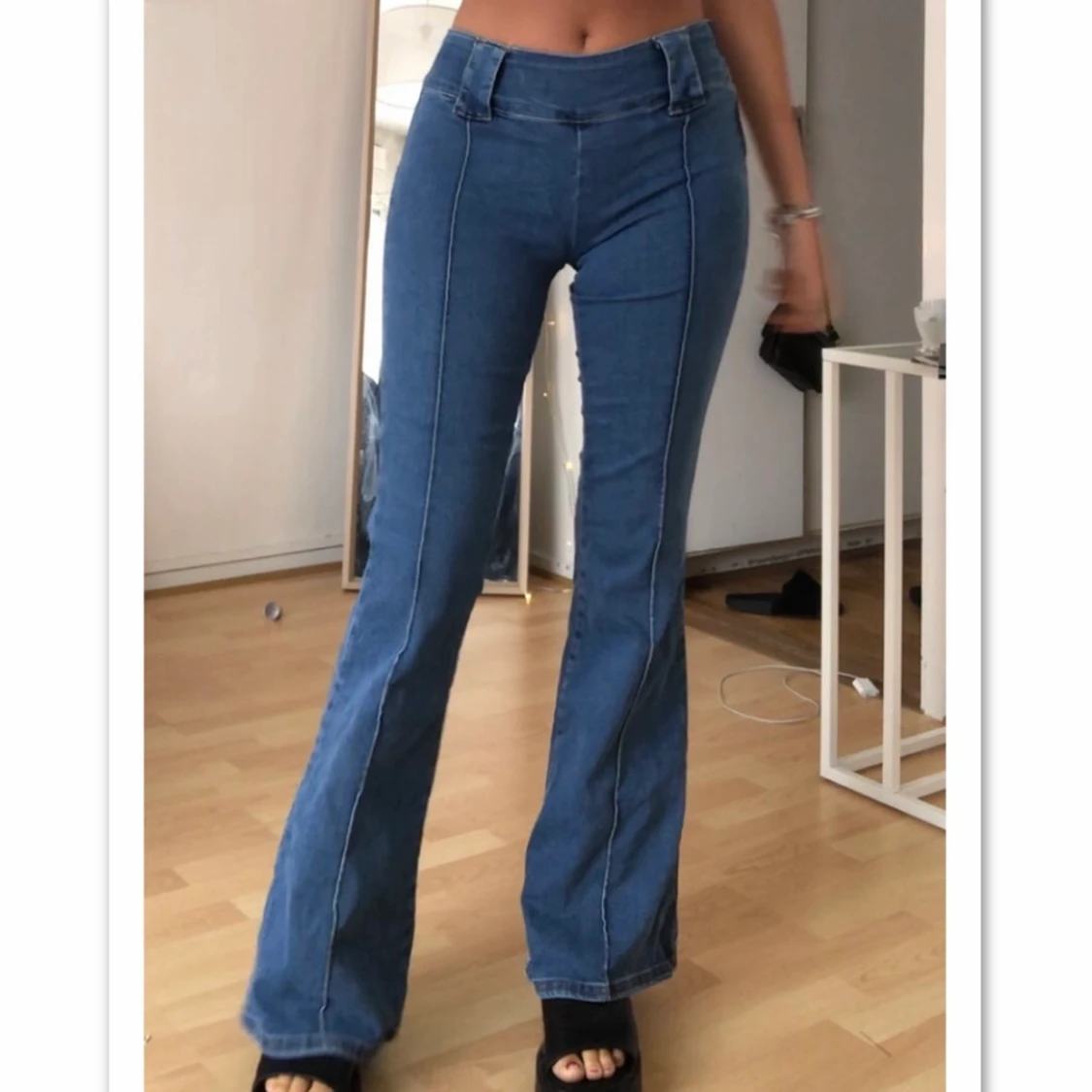 Urban Outfitters - Missy Low rise - flared jeans