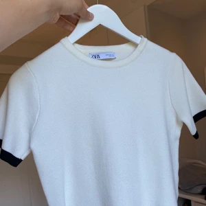 Zara stickad - Söt stickad tröja från zara, slutsåld ❤️