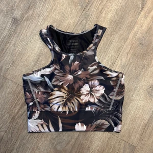 Träningstopp - Träningstopp/ bh från Stronger