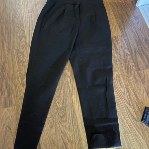 Kostymbyxor  - Sparsamt använda 