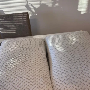 Wellpur - Säljer två helt nya wellpur kuddar för 300 kronor som formar sig beroende på din nacke. 