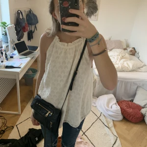 Söt topp - Vit fin topp från hm i fint skick