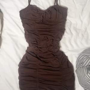 Superfin brun klänning från HM🥰