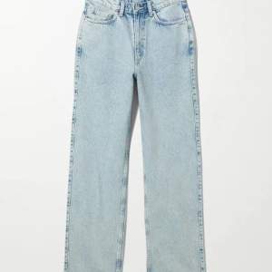 Säljer helt nya jeans från weekday modellen heter Rowe och storleken är 27/30. Pris kan diskuteras vid snabb affär