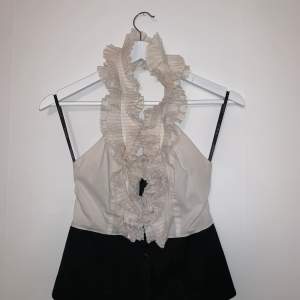 Vintage bebe top back less 