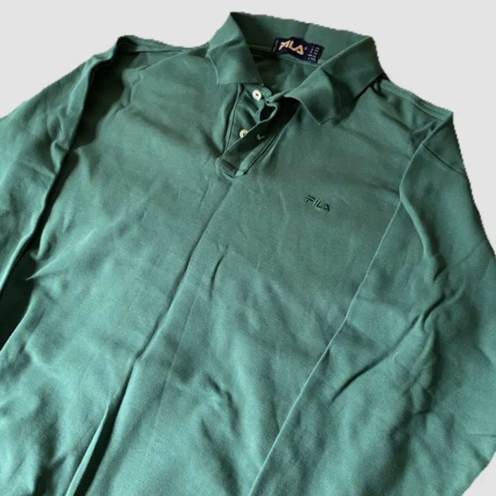 oversize vintage tröja från fila💫 pris kan diskuteras 🌱. Tröjor & Koftor.