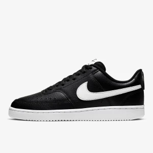 Nike court vision low - Säljer mina Nike court vision low som är i gott skick🖤 