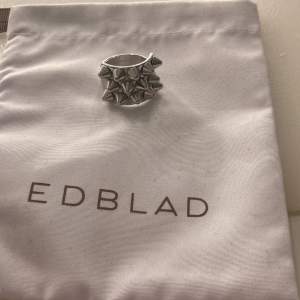 Säljer min ring ifrån Edblad då den är i fel storlek❤️