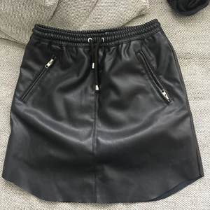 Sommar kläder  - Sommarkläder  Storlek S  Använda några gånger enbart  100 kr för alla 3 