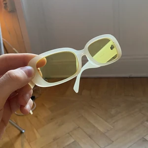 Solglasögon  - Gula solglasögon 