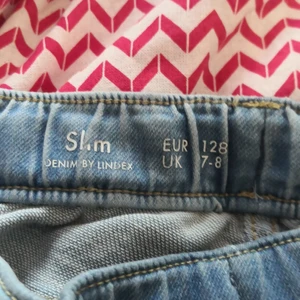 Jeans leggings från Lindex storlek 128 - Tajta jeans leggings