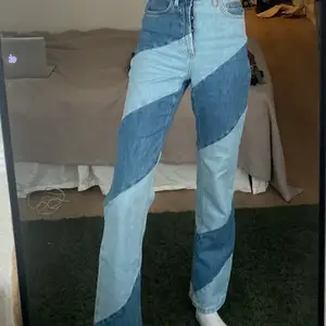 Ascoola unika jeans från topshop. Storlek 25/32 jag är 174 cm