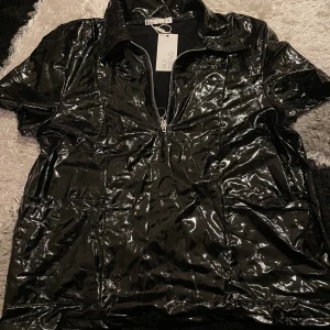 Tröja - Läder t-shirt