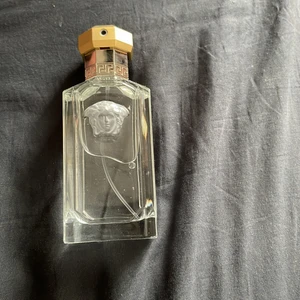 Versace the dremer - En parfym som doftar sött, osäker om det är dam eller herr