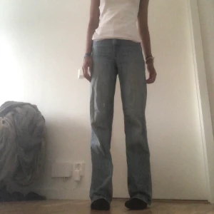 Bagy Jens ❤️‍🔥 - Säljer mina bagy jeans fårn bershka. I gott skick förutom ett litet hål längst ner. 🙌 
