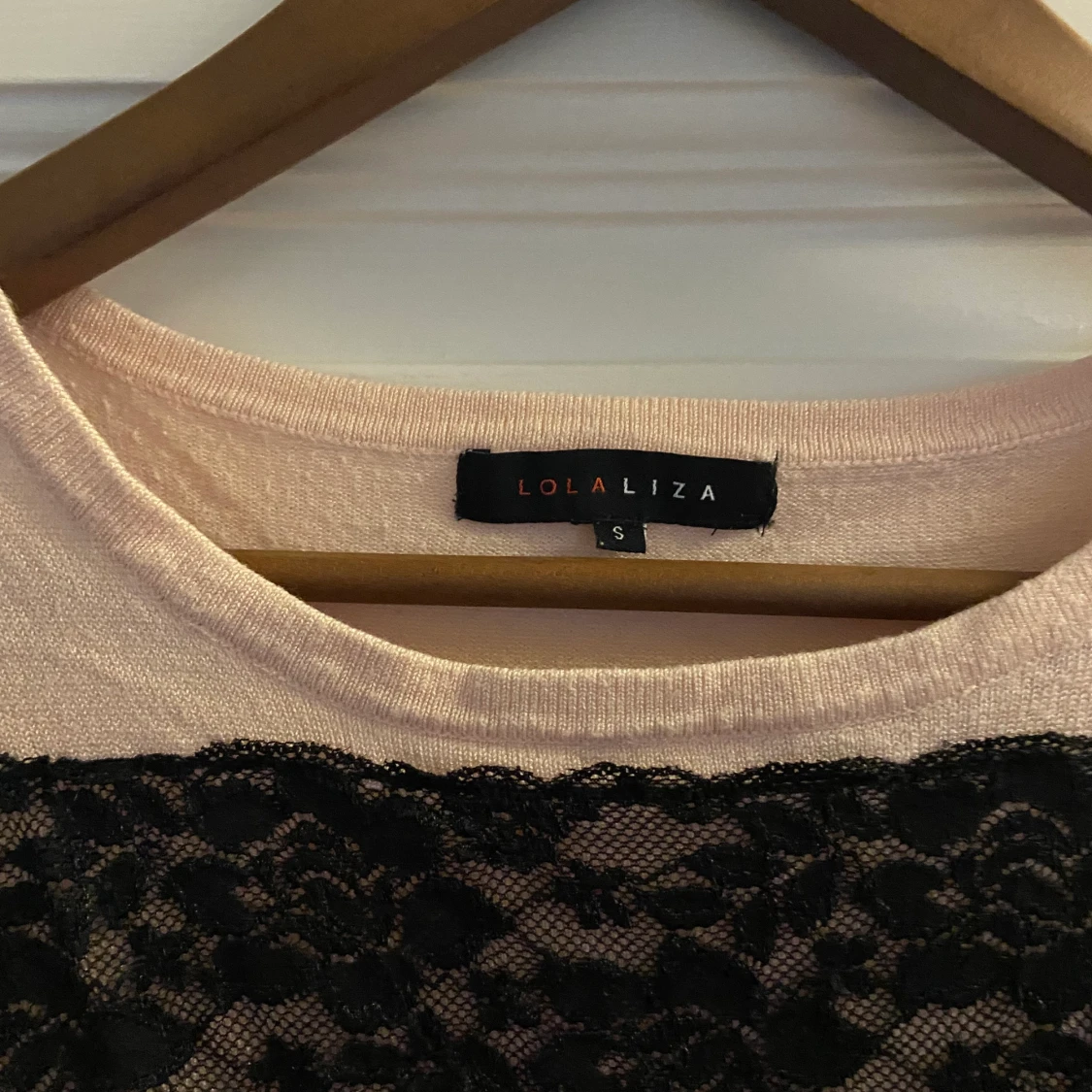 Tröja med spetsdetalj  - 90