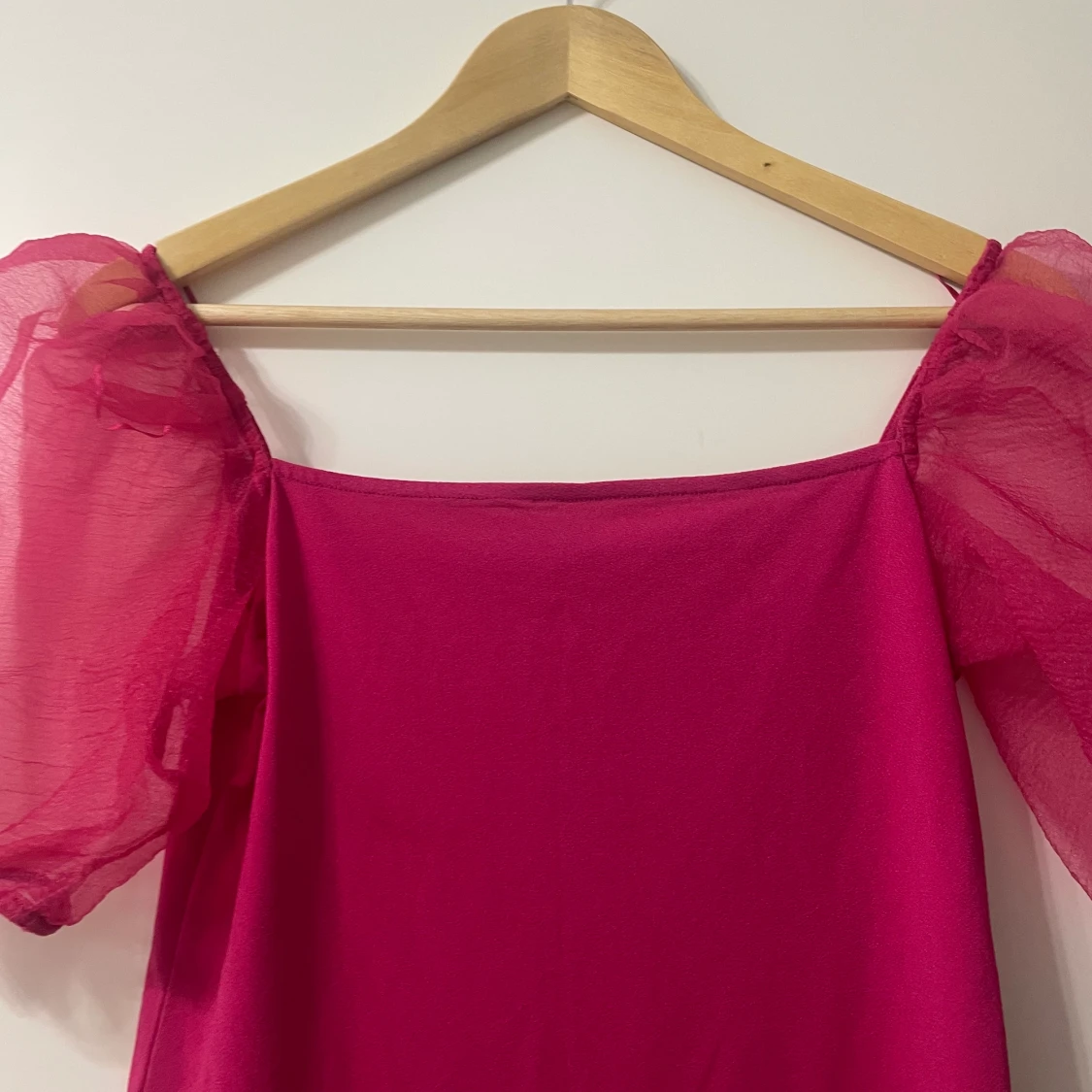 Storlek på tröjan är m  - 90