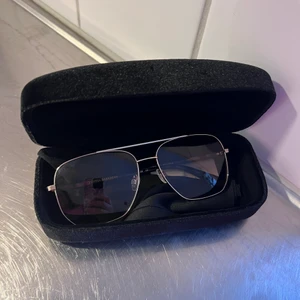 Solglasögon från Lovisa Barkman - Solglasögon  Fint skick Från Lovisa Barkman