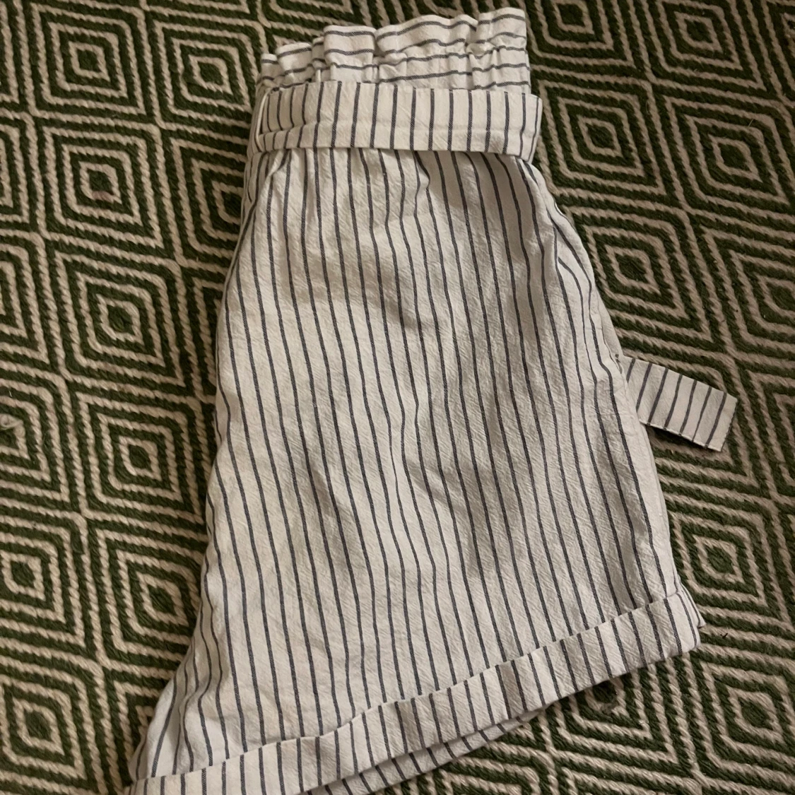 Randiga linneshorts  - 90