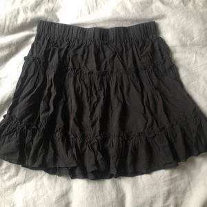 Kjol - Svart kjol, bara testad