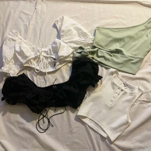 Toppar  - Toppar,40 kr styck! (1=40 kr, 2=70kr ,3=100 kr, Alla= 120kr) skriv privat för fler bilder på en specifik tröja! ⚡️superbra skick på allt! Storlek:Xs/S. (Jag när storlek S och allt passar mig)