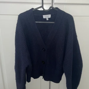 & other stories kofta - Lite nopprig men det går att fixa!