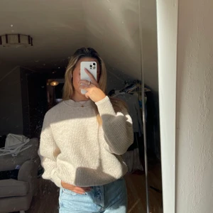 Beige stickad  - Kommer aldrig till användning. Storlek 36 från Asos💓