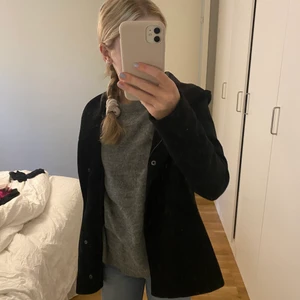 Höstkappa - Säljer denna superfina kappa ifrån ONLY 💓 