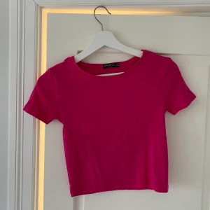 Topp - Ceris rosa topp. Aldrig använd. 😌💖 storlek xs