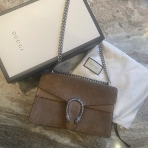 Gucci väska dionysus  - Bra skick invändigt och utvändigt. Inhandlat på Gucci i London, äkthetsbevis etc tillkommer. 