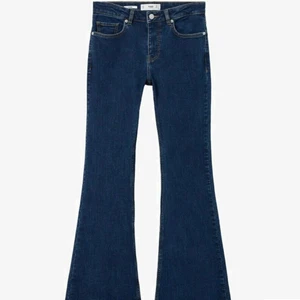 Bootcat jeans - Jätte fina bootcat jeans från mango, aldrig använda💗 Köparen står för frakten 