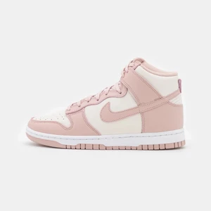 Dunk high pink Oxford. - Säljer dessa snygga rosa dunk high!  Helt oanvända. Storlek 40. Köpta på footlocker och kvitto finns.