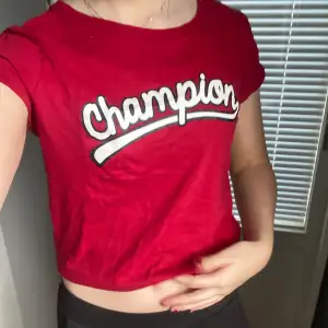 Röd champion Tshirt 