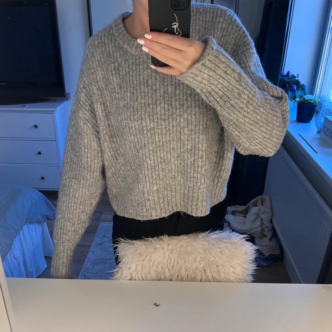 Grå stickad tröja - 90