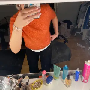 En super fin orange stickad tröja från H&M🧡☺️