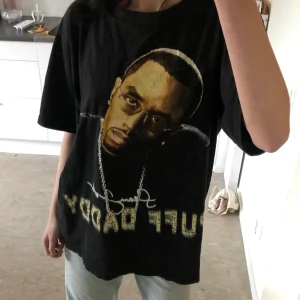 T-shirt  - T-shirt i storlek L 