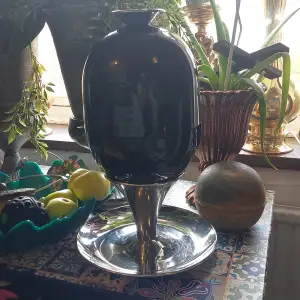 Fin svart /krom vinTetra hållare