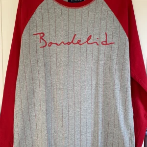 Bondelid tröja strl L i nyskick - Endast provad Från djur och rökfritt hem 