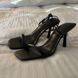 Klackar från zara  - Superfina klackar från zara som endast är testade! 🤍 