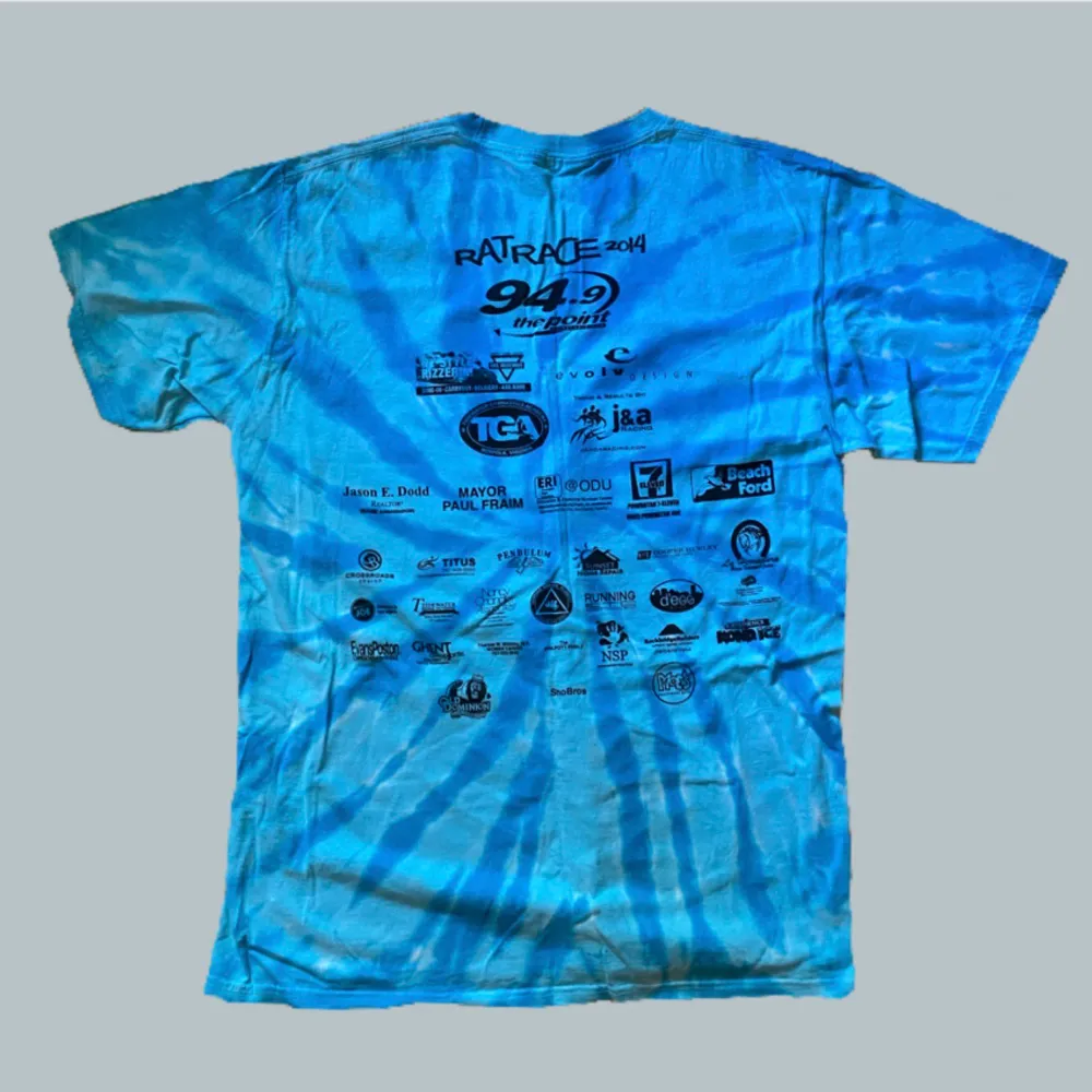 oversize tie dye tshirt från urban outfitters ”Urban Renewal” kollektion⚡️ pris kan diskuteras🌱. T-shirts.