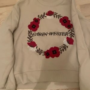 CARIN WESTER  - En carin wester tröja, helt oandvänd 