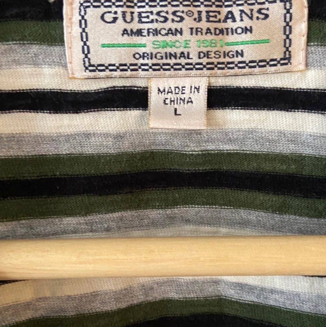 Guess T-shirt L - 91