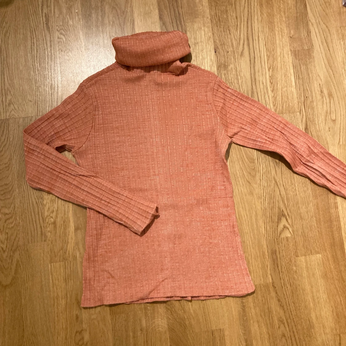 Ribbad långärmad polo