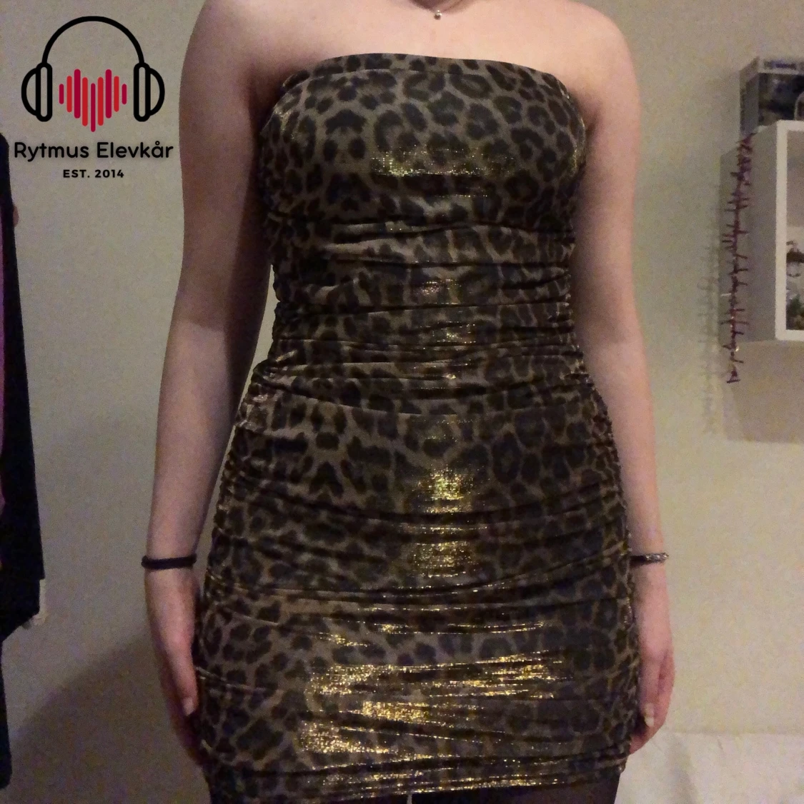 Leopard mönstrad klänning